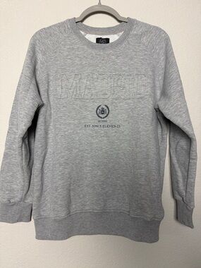 Barcelona Designs “Madrid” Heathered Gray Crewneck Sweatshirt, see measurements
